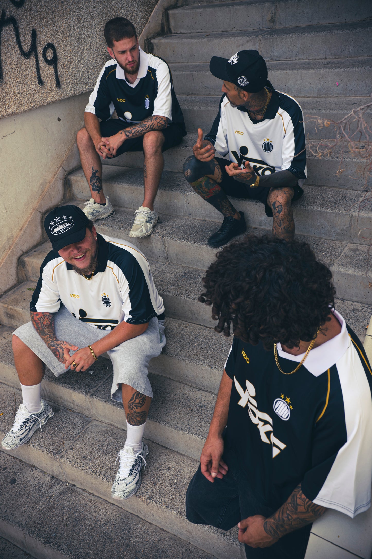 YEKA RETRO JERSEY - BLACK